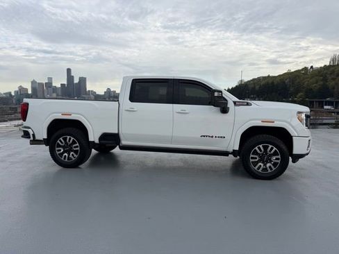 Used 2023 GMC Sierra 2500 AT4 image 2