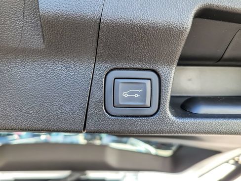 Certified 2023 GMC Acadia SLE w/ Driver Convenience Package AWD/4WD image 20