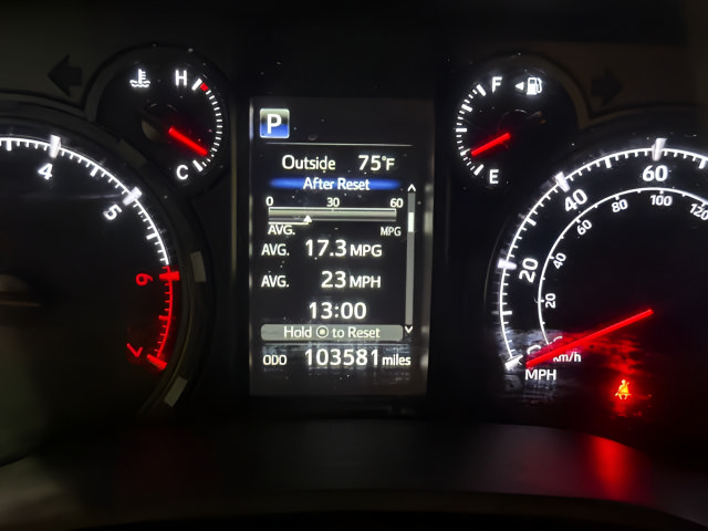 Used 2022 Toyota 4Runner SR5 AWD/4WD image 19