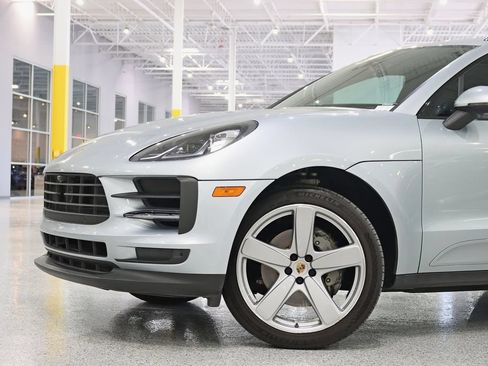 Used 2020 Porsche Macan S AWD/4WD image 2