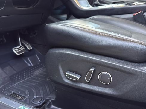 Certified 2018 Ford Edge Sport w/ Technology Package image 11