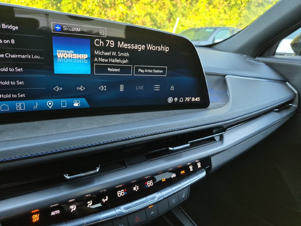 Certified 2024 Cadillac XT4 Sport FWD image 20
