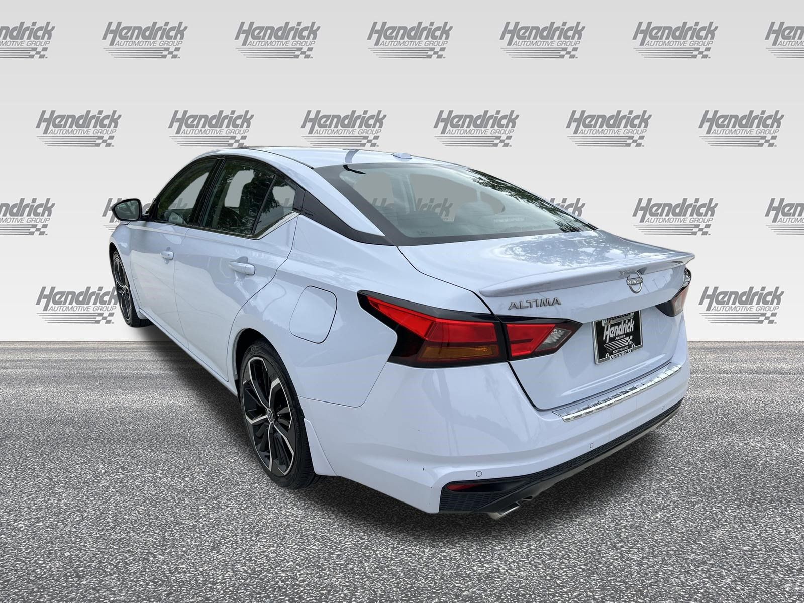 Used 2023 Nissan Altima 2.5 SR w/ SR Premium Package FWD image 7