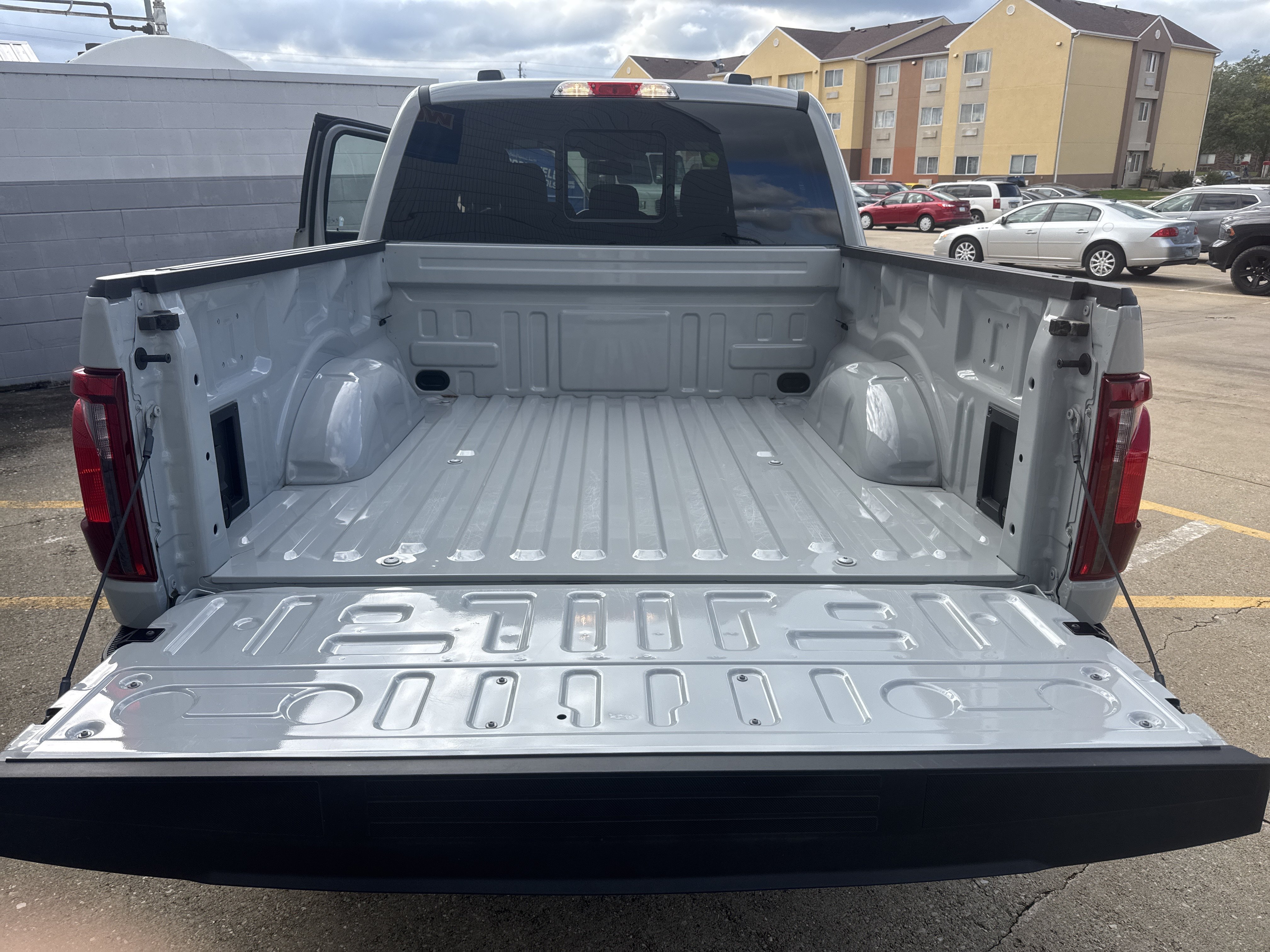 Used 2026 Ford F150 XLT w/ Equipment Group 302A MID AWD/4WD image 7