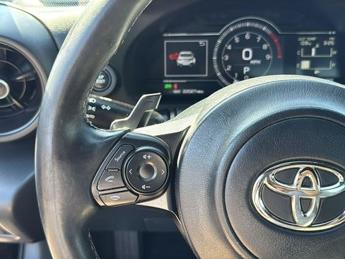 Used 2022 Toyota GR86 RWD image 15