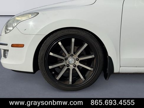 Used 2011 Hyundai Elantra GLS image 9