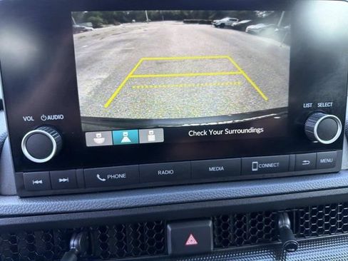 Used 2025 Honda CR-V LX image 29