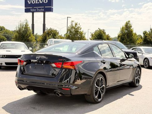 Used 2024 Nissan Altima 2.5 SR FWD image 10