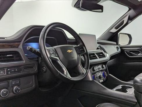 Used 2023 Chevrolet Suburban Premier image 26