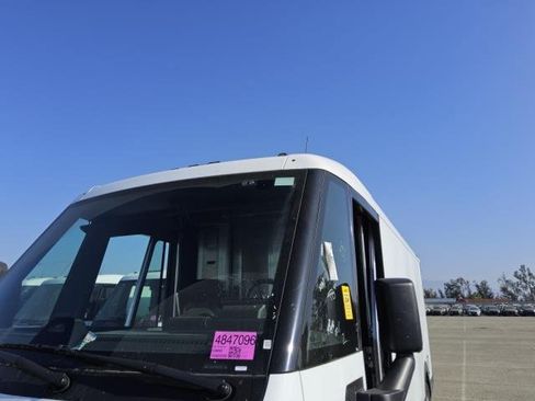 Used 2024 Chevrolet Brightdrop 600 w/ Commercial Equipment Package AWD/4WD image 9