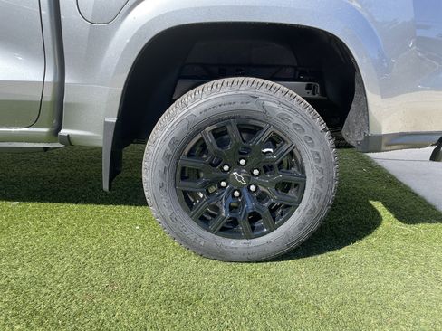 New 2026 Chevrolet Colorado W/T image 8