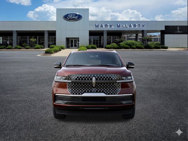 New 2027 Lincoln Navigator Premiere AWD/4WD image 3