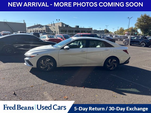 Certified 2024 Hyundai Elantra Limited FWD image 6