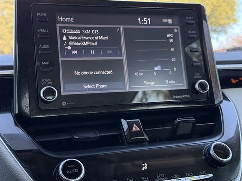 Used 2022 Toyota Corolla LE image 15