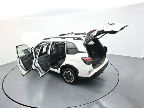 Used 2025 Subaru Forester Premium w/ Convenience Package #1 AWD/4WD image 40
