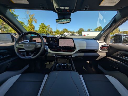 New 2025 Chevrolet Silverado EV RST image 2