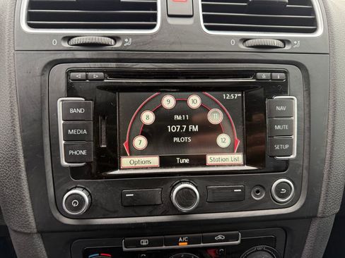 Used 2014 Volkswagen GTI Driver's Edition image 14