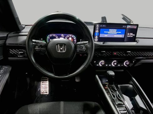 Used 2025 Honda Accord Sport image 6