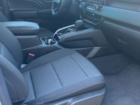 Used 2024 Chevrolet Colorado Trail Boss w/ Technology Package image 10