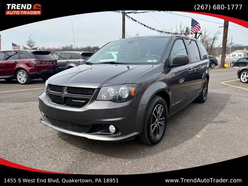 Used 2018 Dodge Grand Caravan SXT w/ Blacktop Package image 1