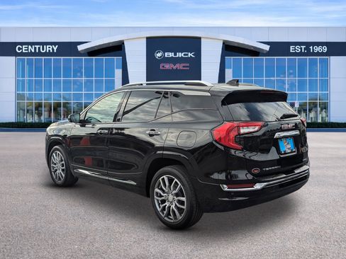 Used 2023 GMC Terrain Denali w/ Denali Premium Package image 5