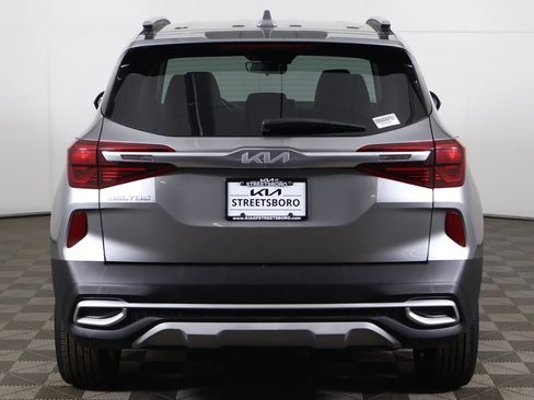 Used 2023 Kia Seltos S w/ Navigation Package image 11