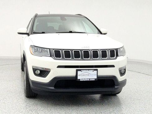 Used 2018 Jeep Compass Latitude w/ Popular Equipment Group image 2