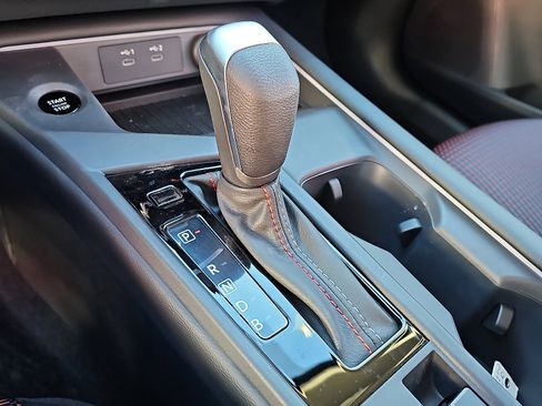 New 2026 Nissan Sentra SR w/ Floor Mat Package image 10