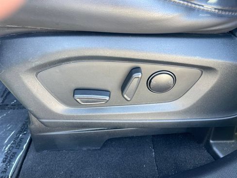 Used 2021 Ford Explorer XLT w/ Equipment Group 202A AWD/4WD image 20