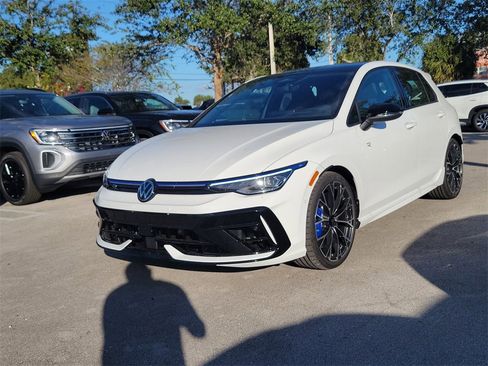 New 2026 Volkswagen Golf image 3