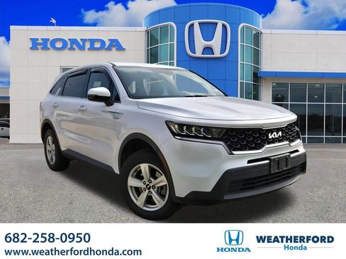 Used 2023 Kia Sorento LX AWD/4WD image 1