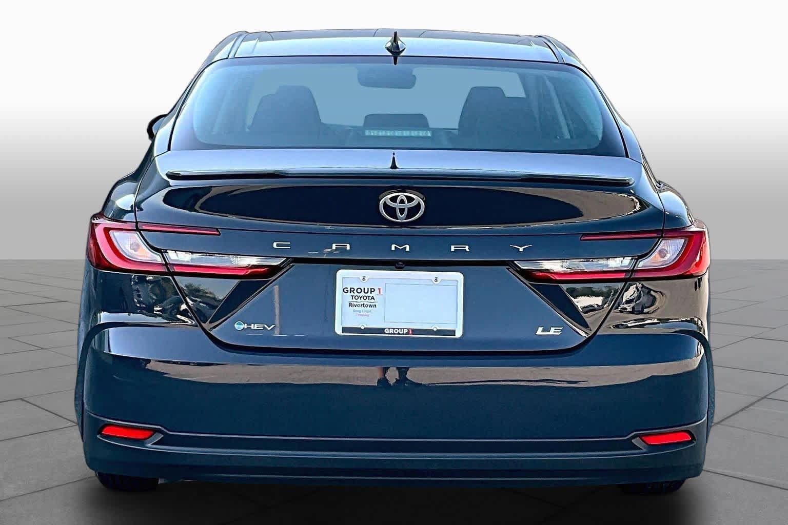 Used 2026 Toyota Camry LE w/ Convenience Package FWD image 5