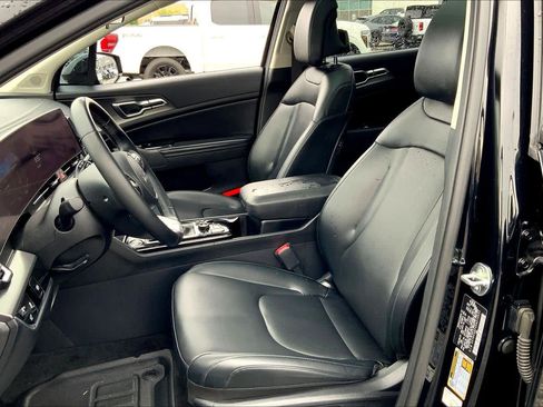 Used 2024 Kia Sportage SX image 8