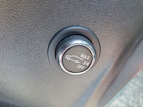 Used 2023 Buick Envision Avenir FWD image 12