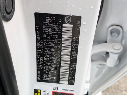 Used 2025 Toyota Camry LE image 32