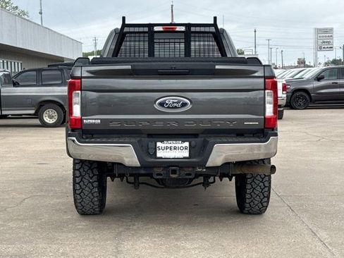 Used 2017 Ford F250 XLT AWD/4WD image 4