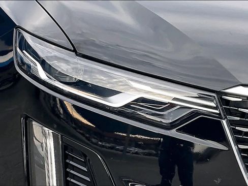 Used 2025 Cadillac XT6 Premium Luxury image 28