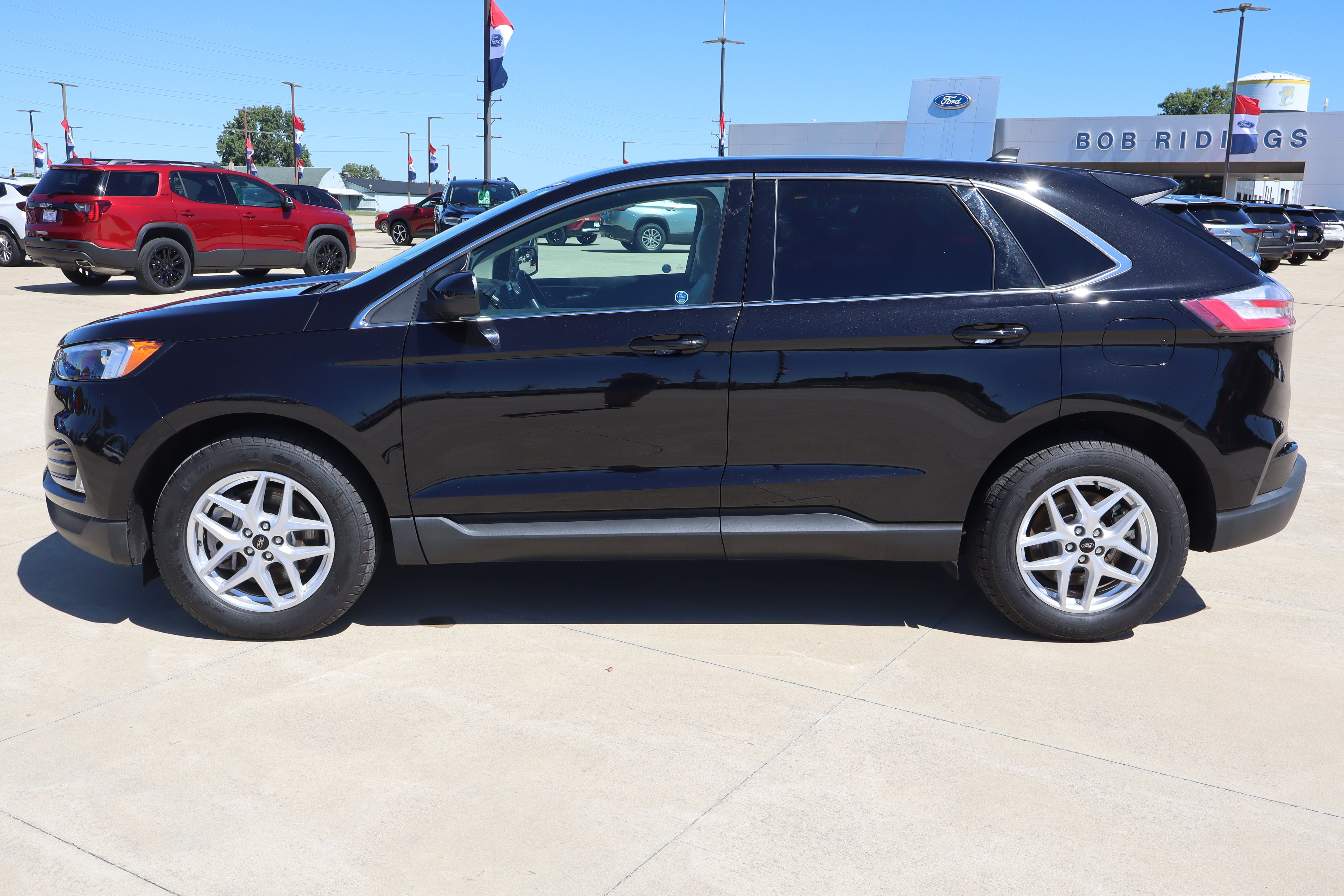 Used 2024 Ford Edge SEL w/ Convenience Package AWD/4WD image 9