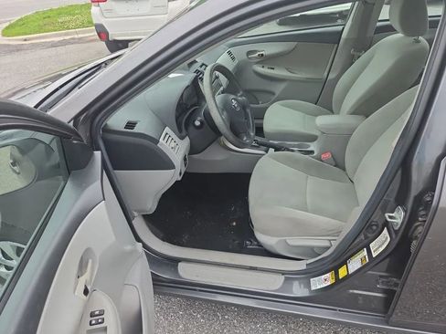 Used 2013 Toyota Corolla L FWD image 15