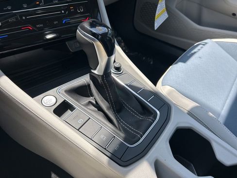 New 2026 Volkswagen Jetta SE FWD image 38