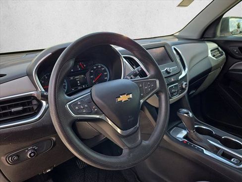 Used 2020 Chevrolet Equinox LS w/ LS Convenience Package FWD image 10