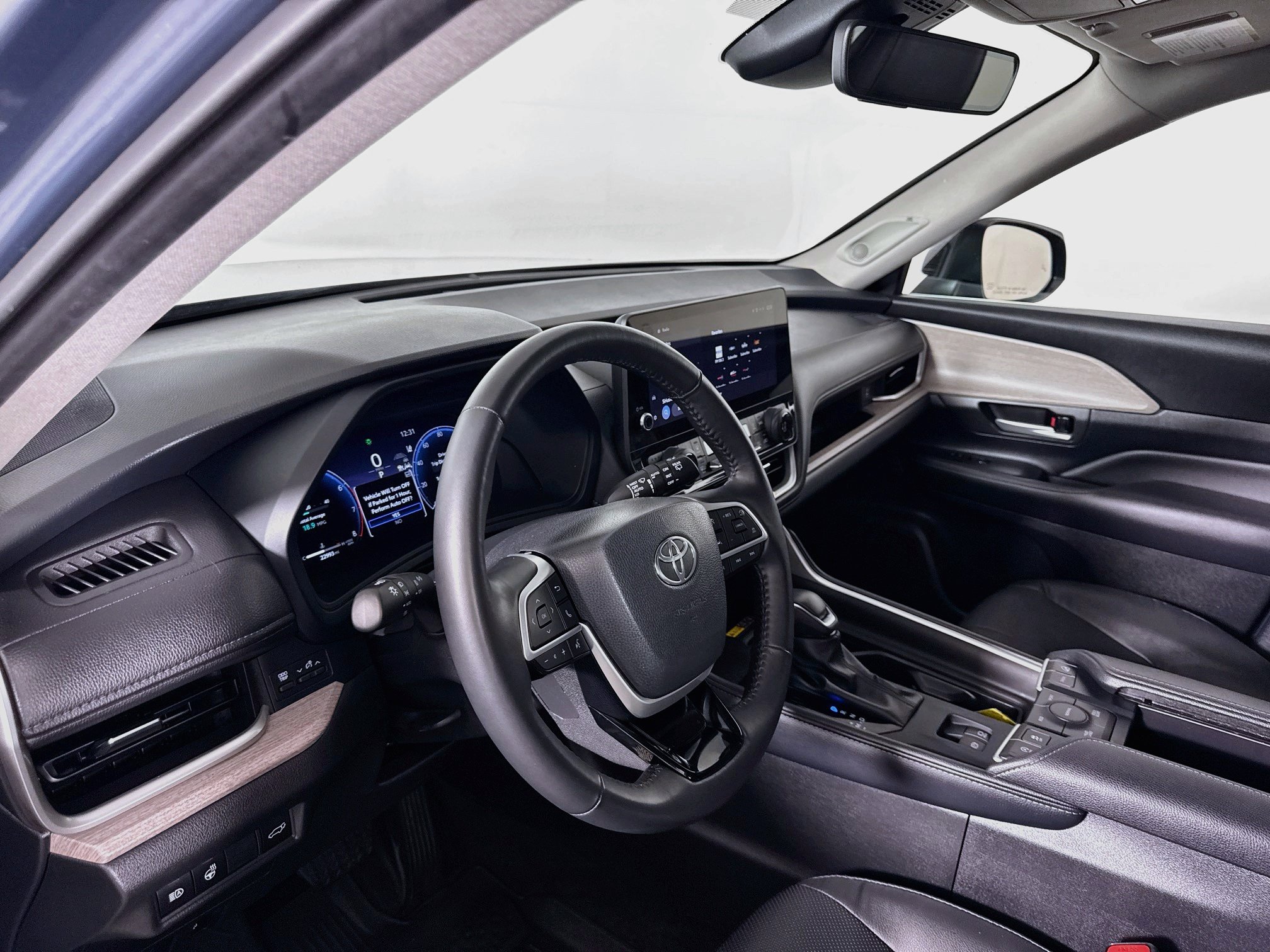Used 2024 Toyota Grand Highlander AWD image 9