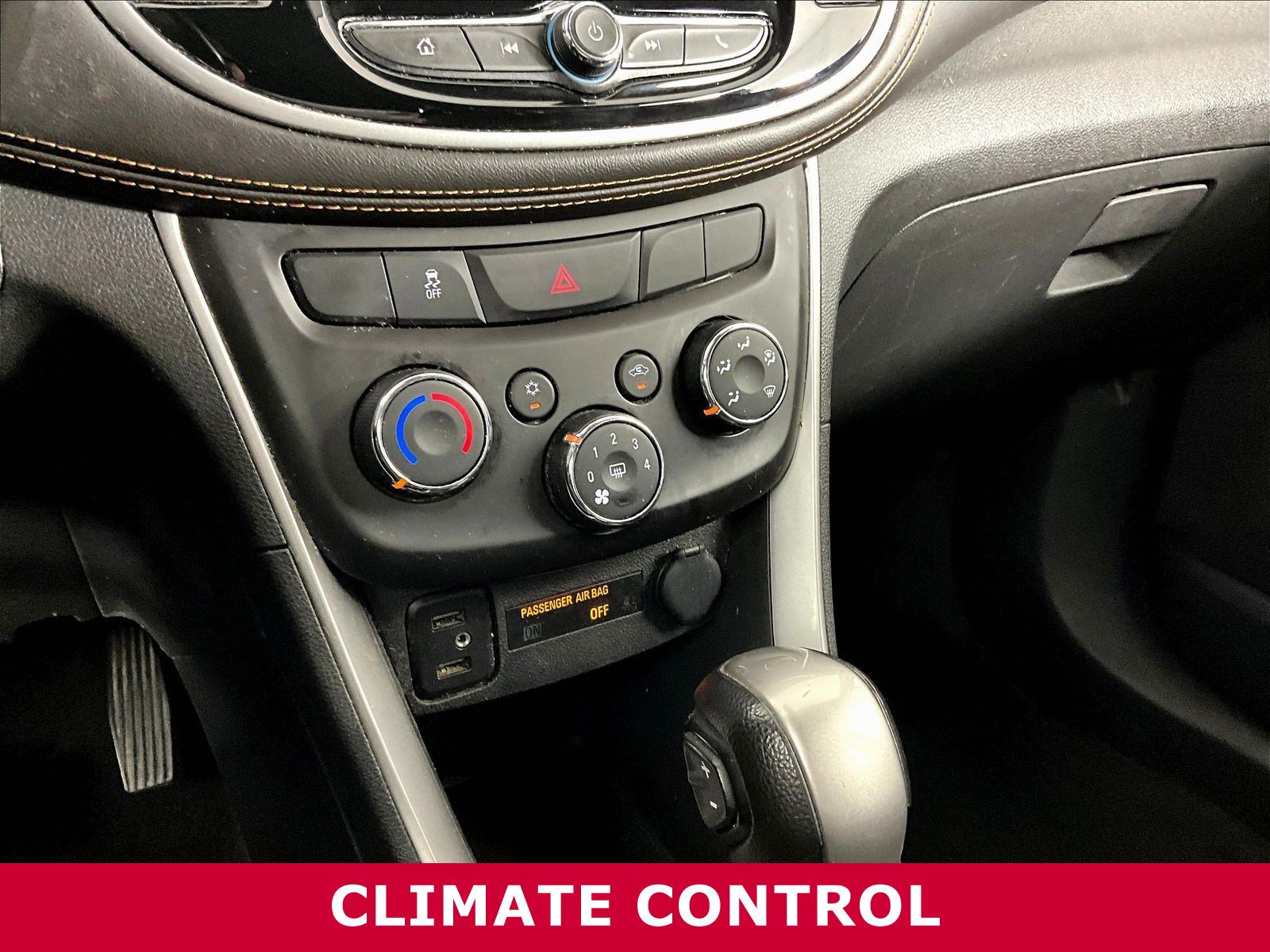Used 2020 Chevrolet Trax LT w/ LT Convenience Package FWD image 14