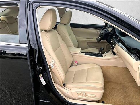 Used 2013 Lexus ES 350 w/ Premium Pkg FWD image 9