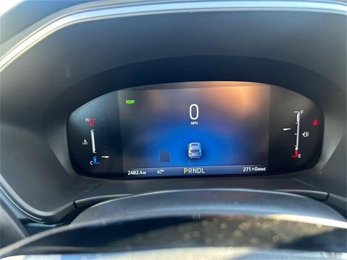 Used 2025 Ford Escape SE w/ Class II Trailer Tow Package image 14