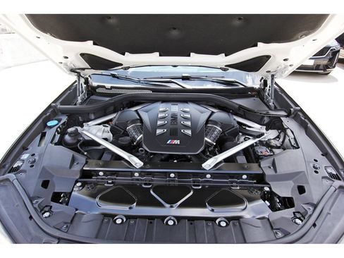 Used 2025 BMW X5 M60i AWD/4WD image 32