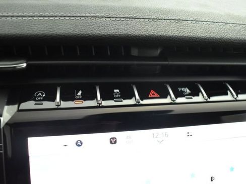 New 2025 Jeep Grand Cherokee Limited w/ Black Appearance Package image 25