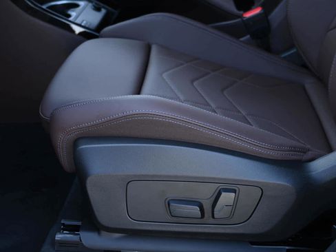 Used 2024 BMW X1 xDrive28i w/ Premium Package image 16