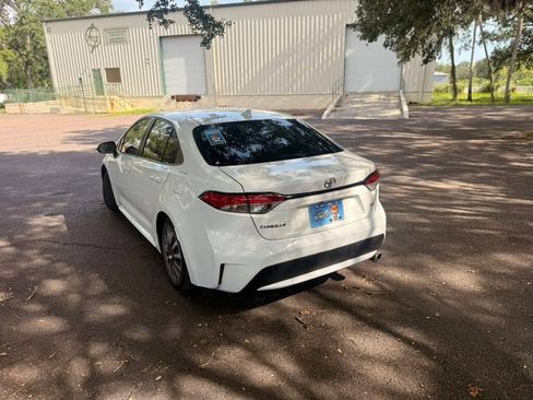 Used 2022 Toyota Corolla LE FWD image 5