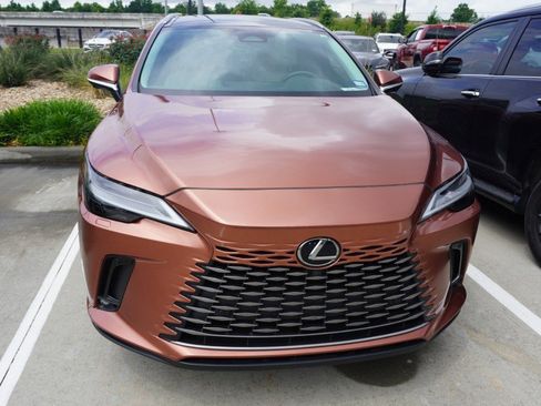 Used 2024 Lexus RX 350 FWD w/ Convenience Package image 2
